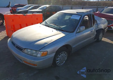 1996 Honda Accord Ex z USA, uszkodzony, nr VIN 1HGCD5560TA098457